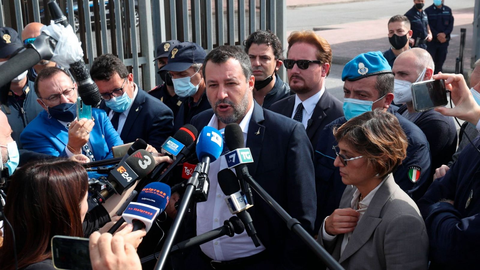 Arranca el juicio a Salvini por el caso Open Arms | Ver