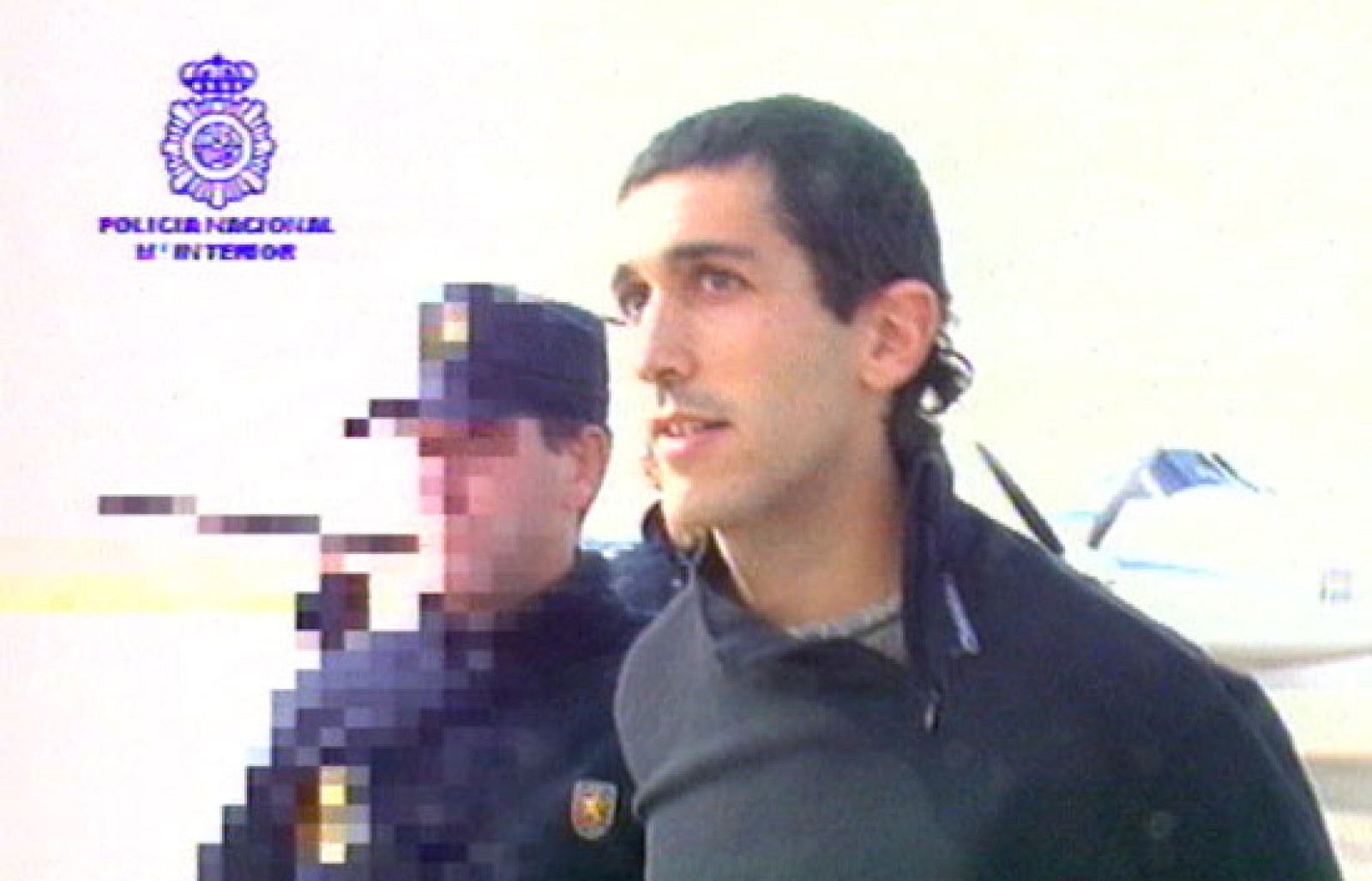 El etarra Zuhaitz Errazti llevaba 30 kilos de polvo de aluminio para la fabricación de explosivos | Ver