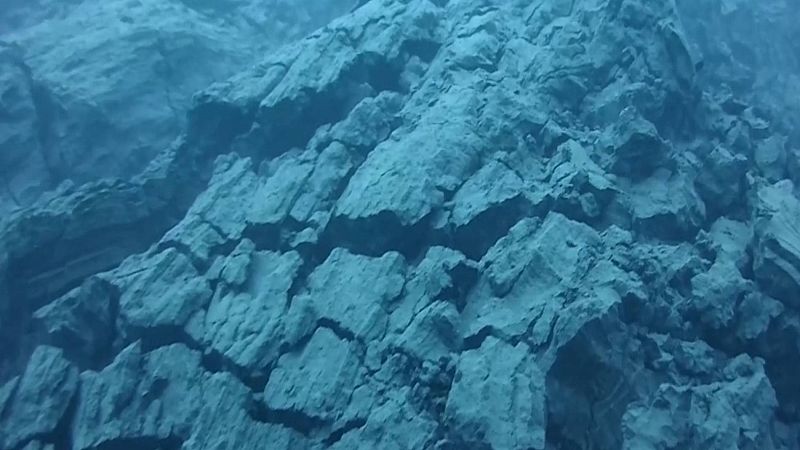 Los científicos del PEVOLCA muestran nuevas imágenes submarinas del delta lávico
