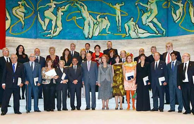  - Medallas al mérito en Bellas Artes