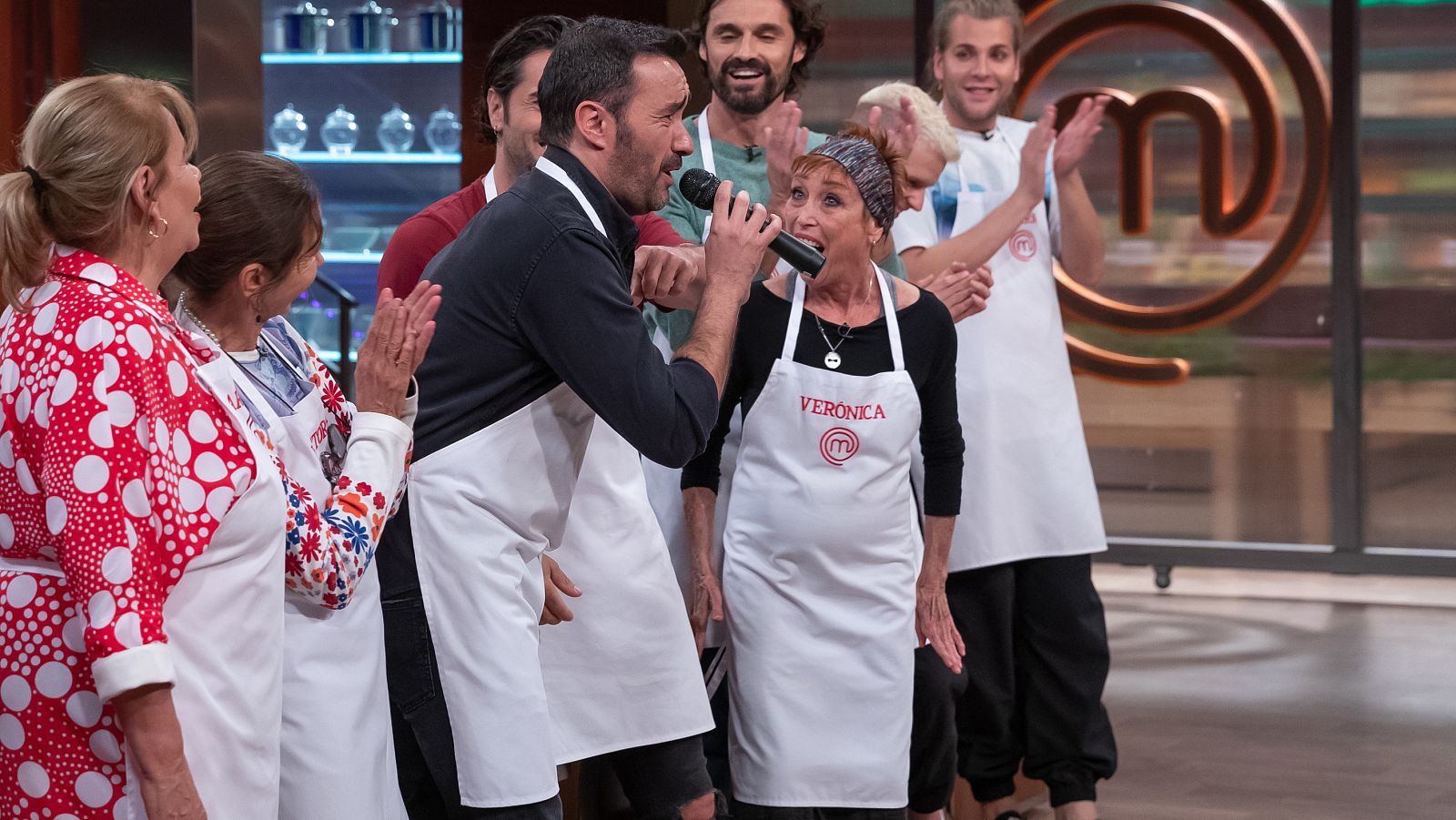 Castaño y Forqué, en el centro, durante un momento del programa (Foto: RTVE)