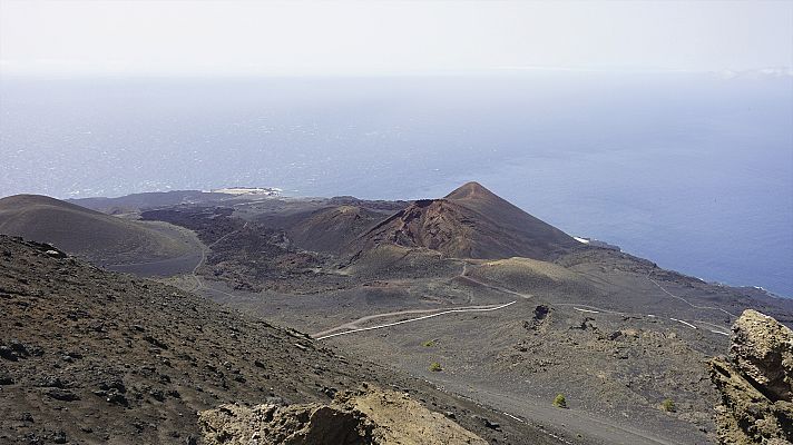 Telediario 2 - La erupción en La Palma daña el turismo del resto de la isla