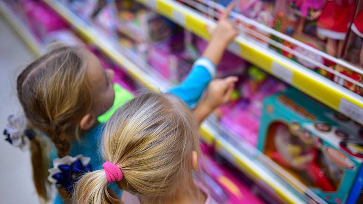 Telediario 1 - Los Reyes Magos traerán menos juguetes este año por la crisis de suministros