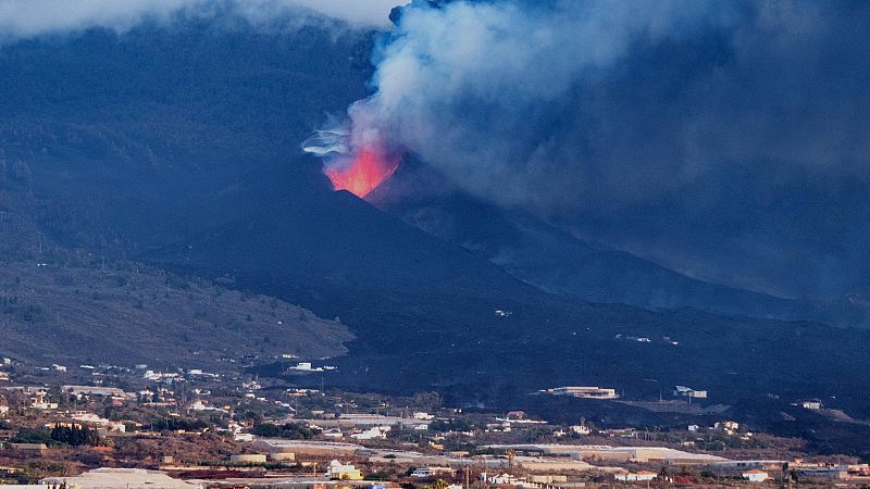 Aumenta la sismicidad y la emisión de dióxido de azufre en La Palma - Ver ahora