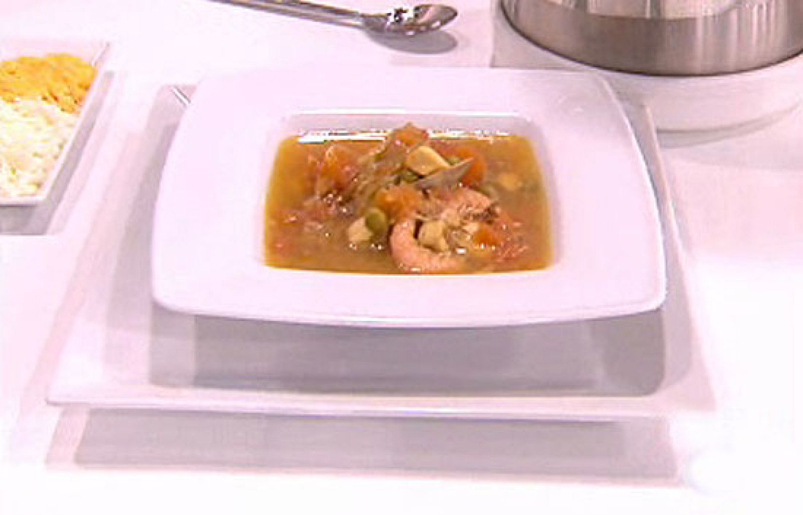 Saber cocinar - Sopa al cuarto de hora - RTVE Cocina | Ver