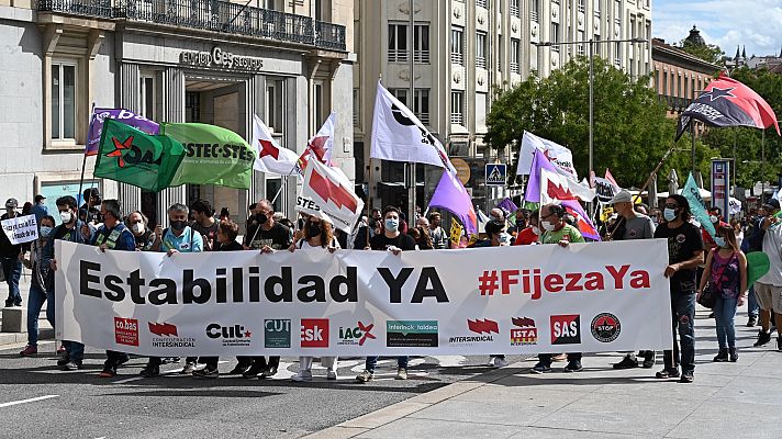 Los funcionarios interinos reclaman la fijeza con una huelga