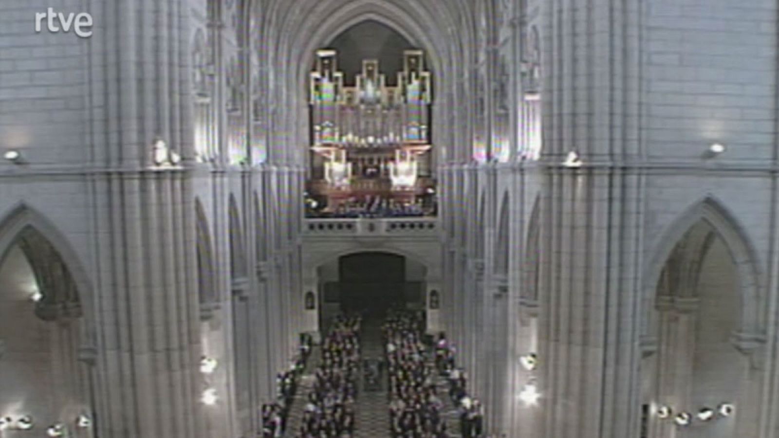 Funeral 11-M In Memoriam - Fue noticia en el Archivo de RTVE | Ver