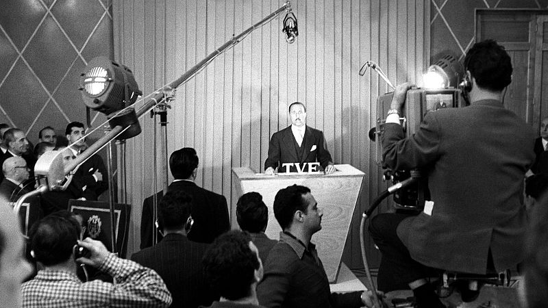 TVE cumple 65 años: de la primera emisión en blanco y negro al consumo por internet