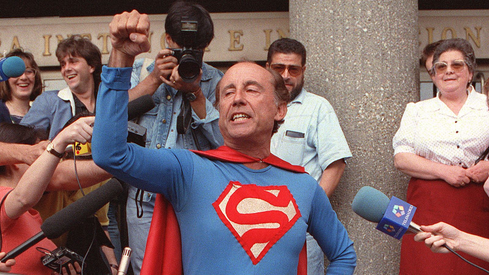 Ruiz-Mateos: el primer fenómeno viral - Ruiz-Mateos disfrazado de Superman