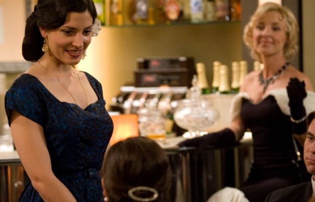 Amar en tiempos revueltos - Cántala otra vez, Rosa