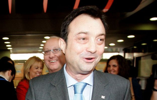  - División en torno a Cobo