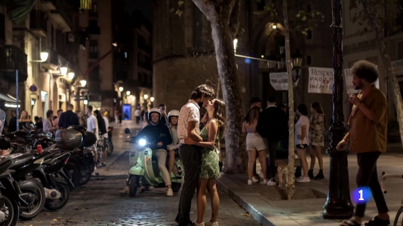 Documentar los besos: Dani de Olza retrata la vuelta a la 'normalidad'