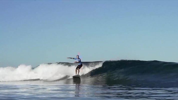 Telediario Fin de Semana - Preocupación por el efecto del cambio climático en la ola de izquierda de Arona