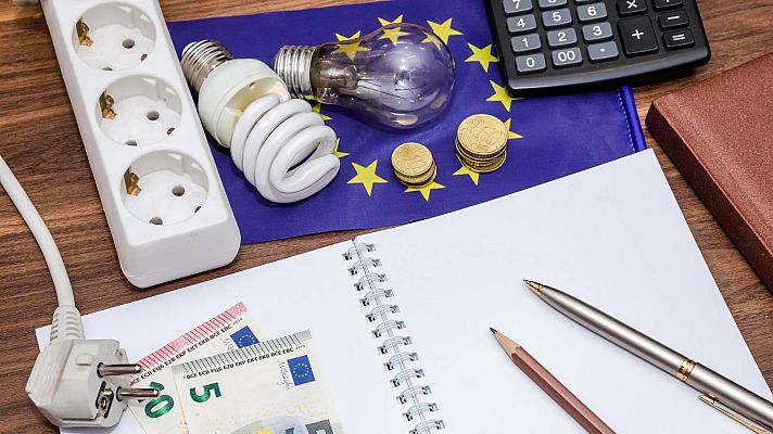 Telediario Fin de Semana - Precio de la luz: octubre, el mes más caro de la historia