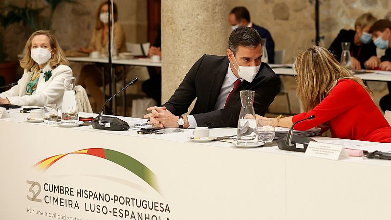 Sánchez cierra un acuerdo con Calviño y Díaz para "derogar" la reforma laboral