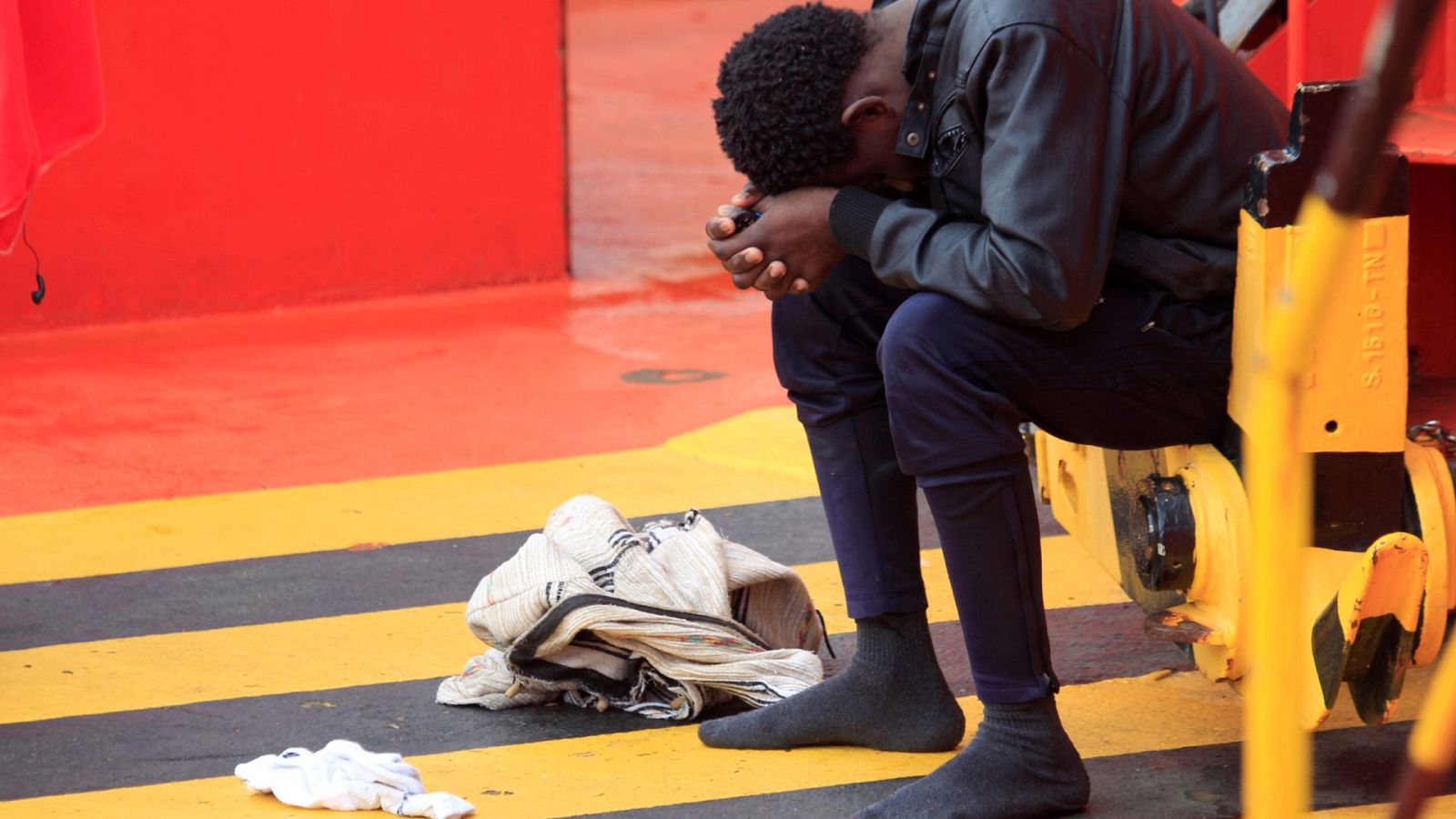 La repatriación de los fallecidos en el Estrecho: "Si pierdes a alguien y no sabes dónde, el dolor te sigue para siempre"