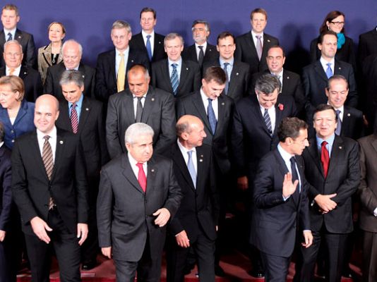  - Se ratifica el Tratado de Lisboa