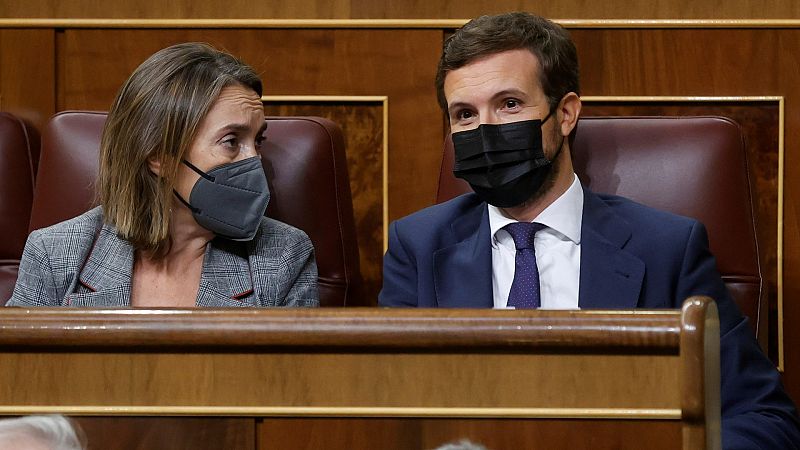 Casado acusa al Gobierno de presentar unos presupuestos "radicales pactados con Bildu y comunistas" 