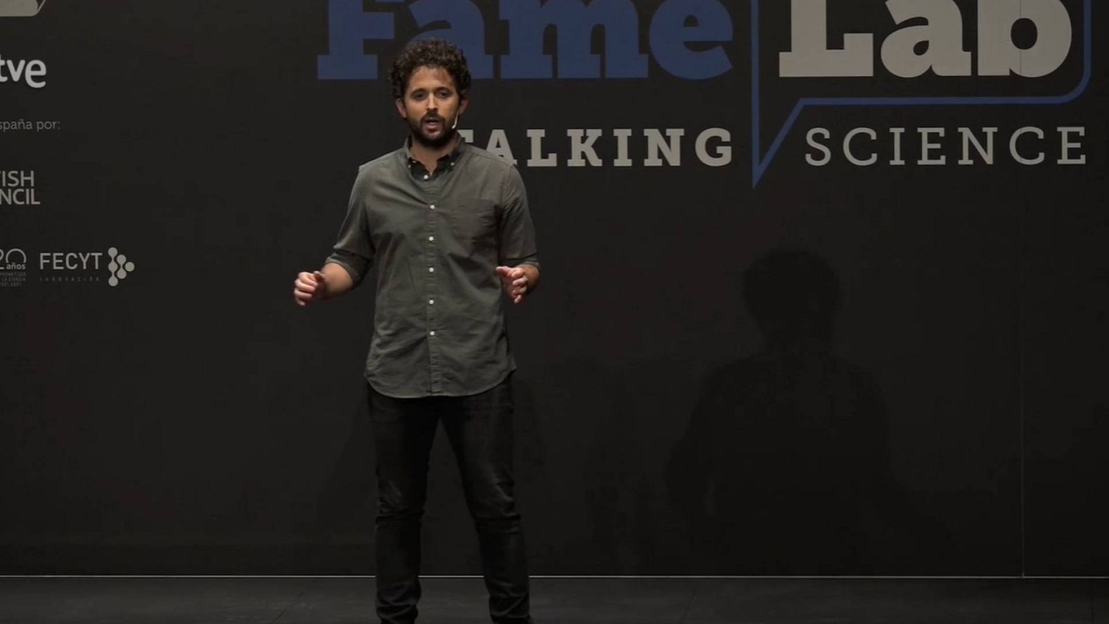 Semifinal FameLab 2021 - Carlos Peris y su monólogo sobre los tumores