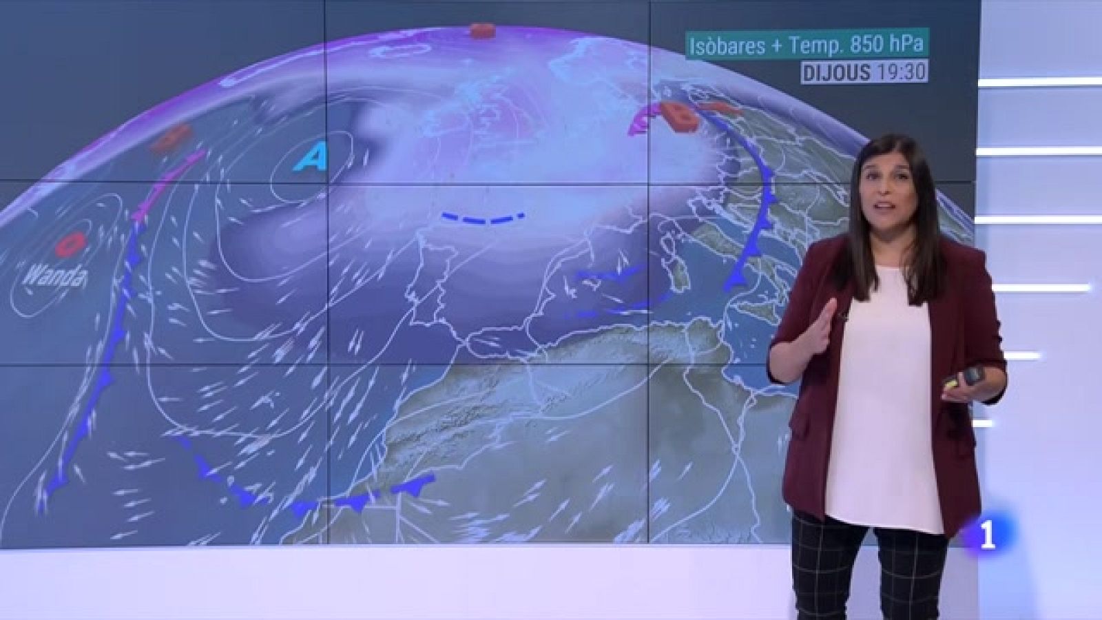 El Temps (04/11/2021) - Sol, núvols, ruixats, neu, fred, mala mar i tramuntanada