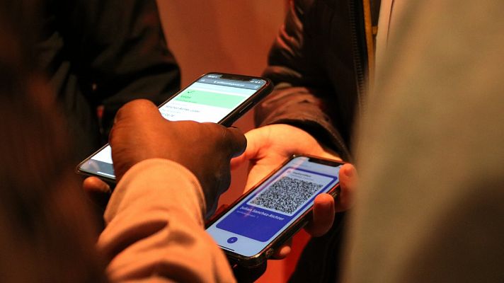 L'Informatiu - El TSJC autoritzat l'ús del passaport covid per accedir a banquets i actes en espais tancats