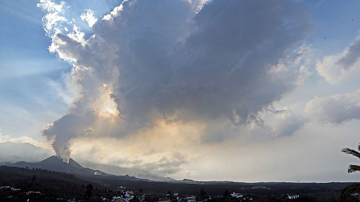 El volcán muestra señales de cansancio pero no del final de la erupción