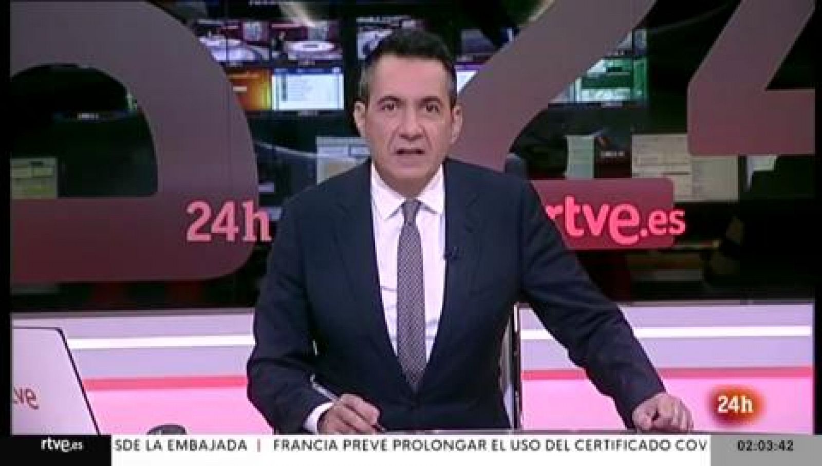 Interrumpen durante unas horas la actividad en el aeropuerto de Palma - Informativo 24h | Ver