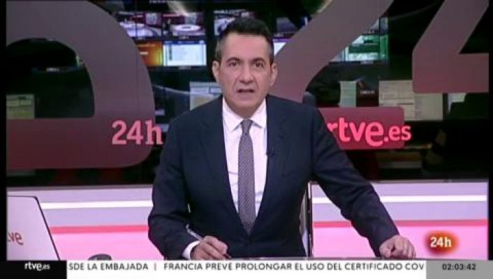 Informativo 24h - Interrumpen la actividad en el aeropuerto de Palma durante varias horas por la presencia de pasajeros en las pistas