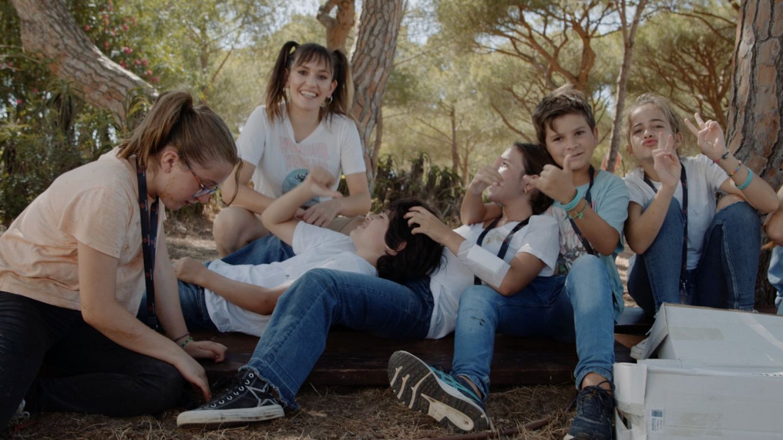 RoEnLaRed se va de campamento con las celebrities