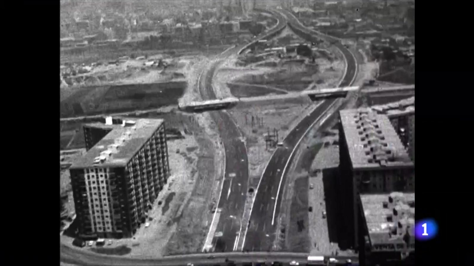 Història de la mobilitat a la plaça de les Glòries