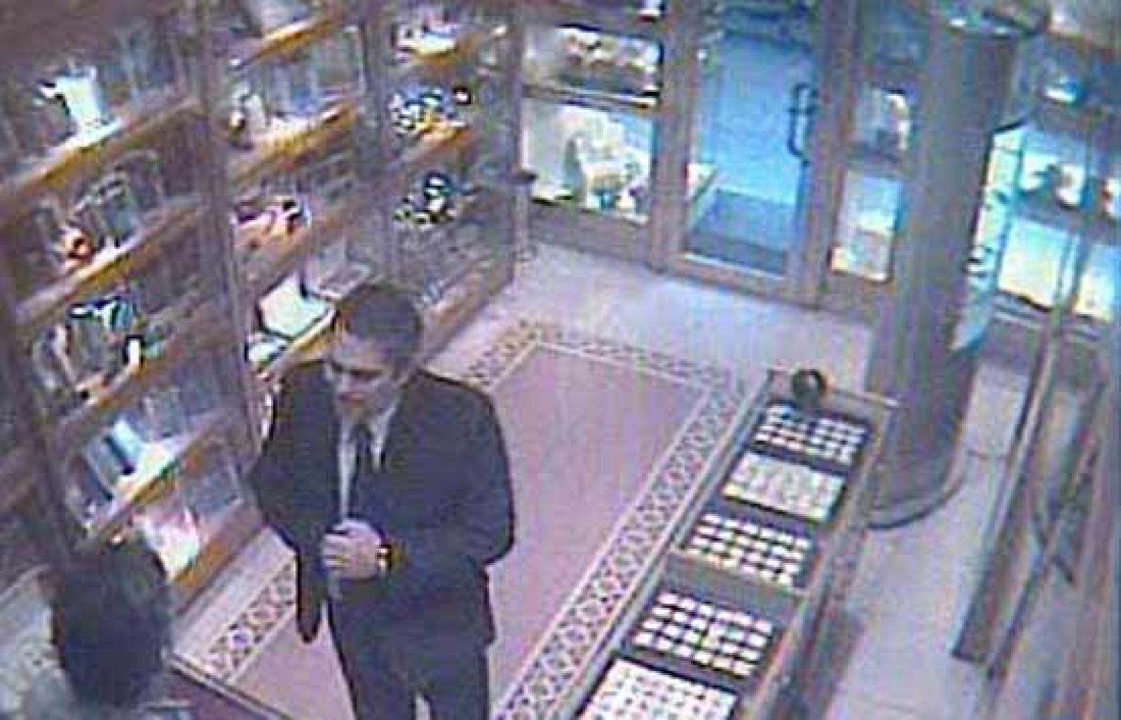 Un joyero recupera el botín de los ladrones | Ver