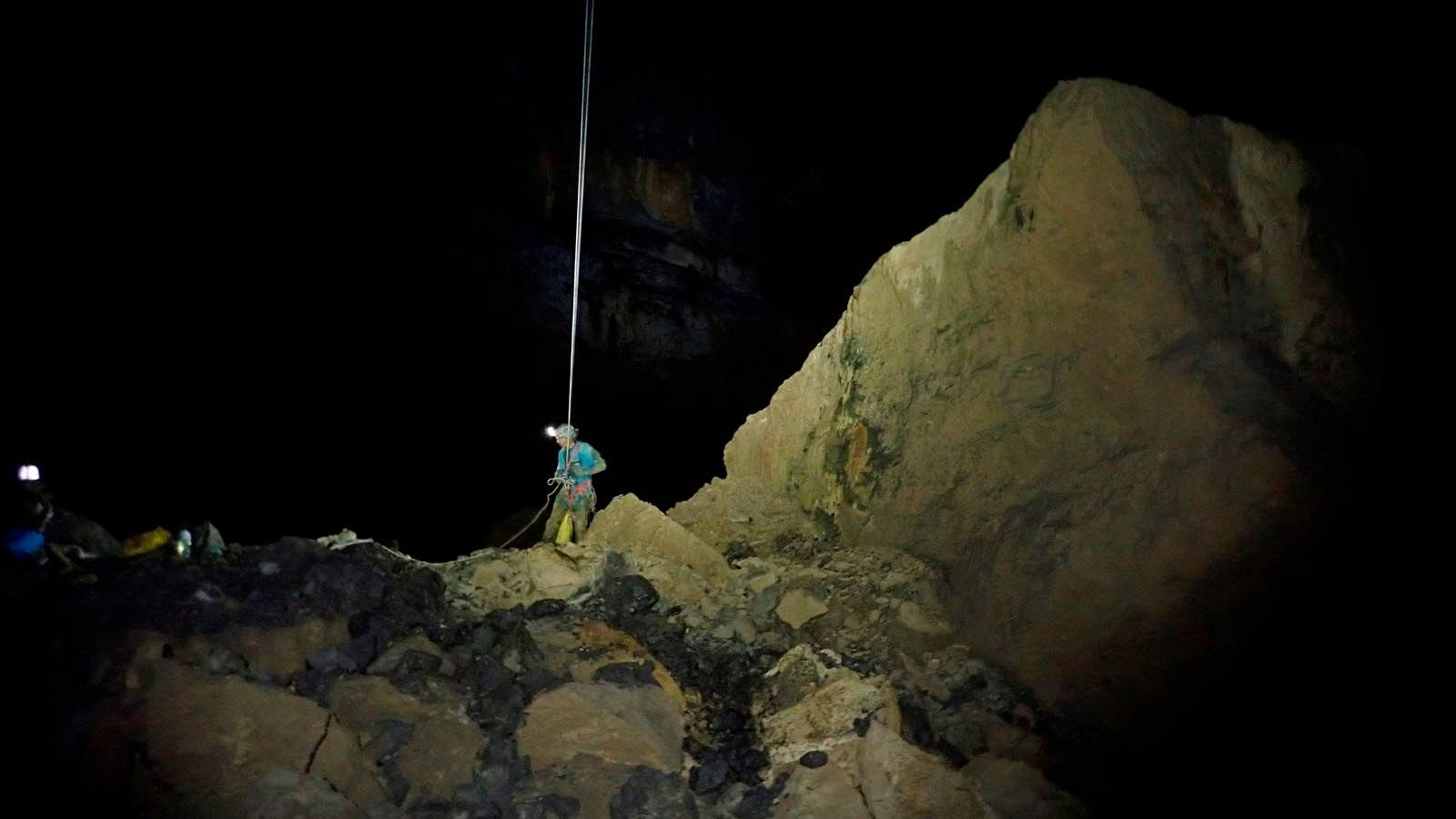 Hallan en Cantabria la segunda sala subterránea más grande de España