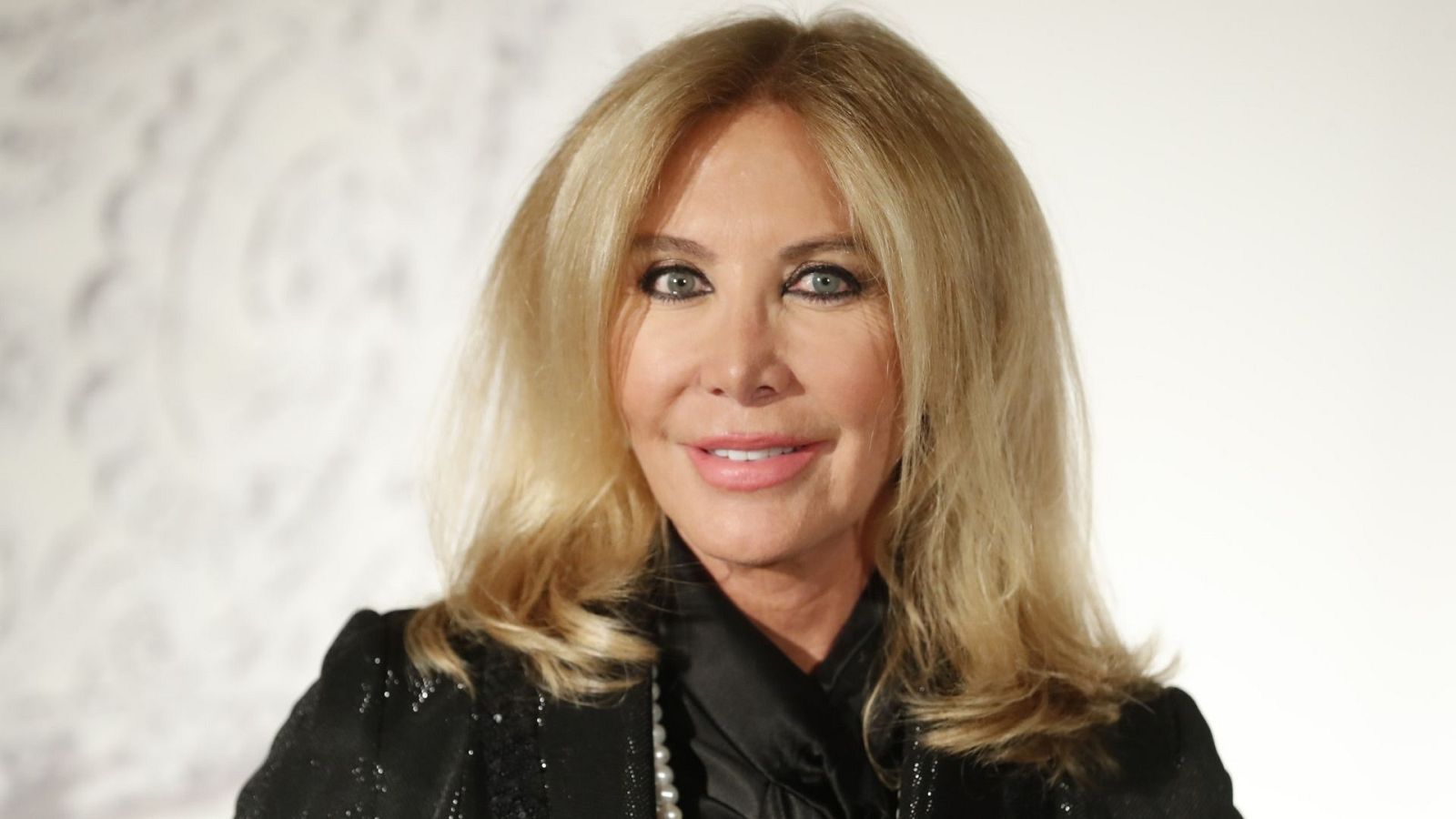 Corazón - La reacción de Norma Duval al preguntarle por la venta de su casa