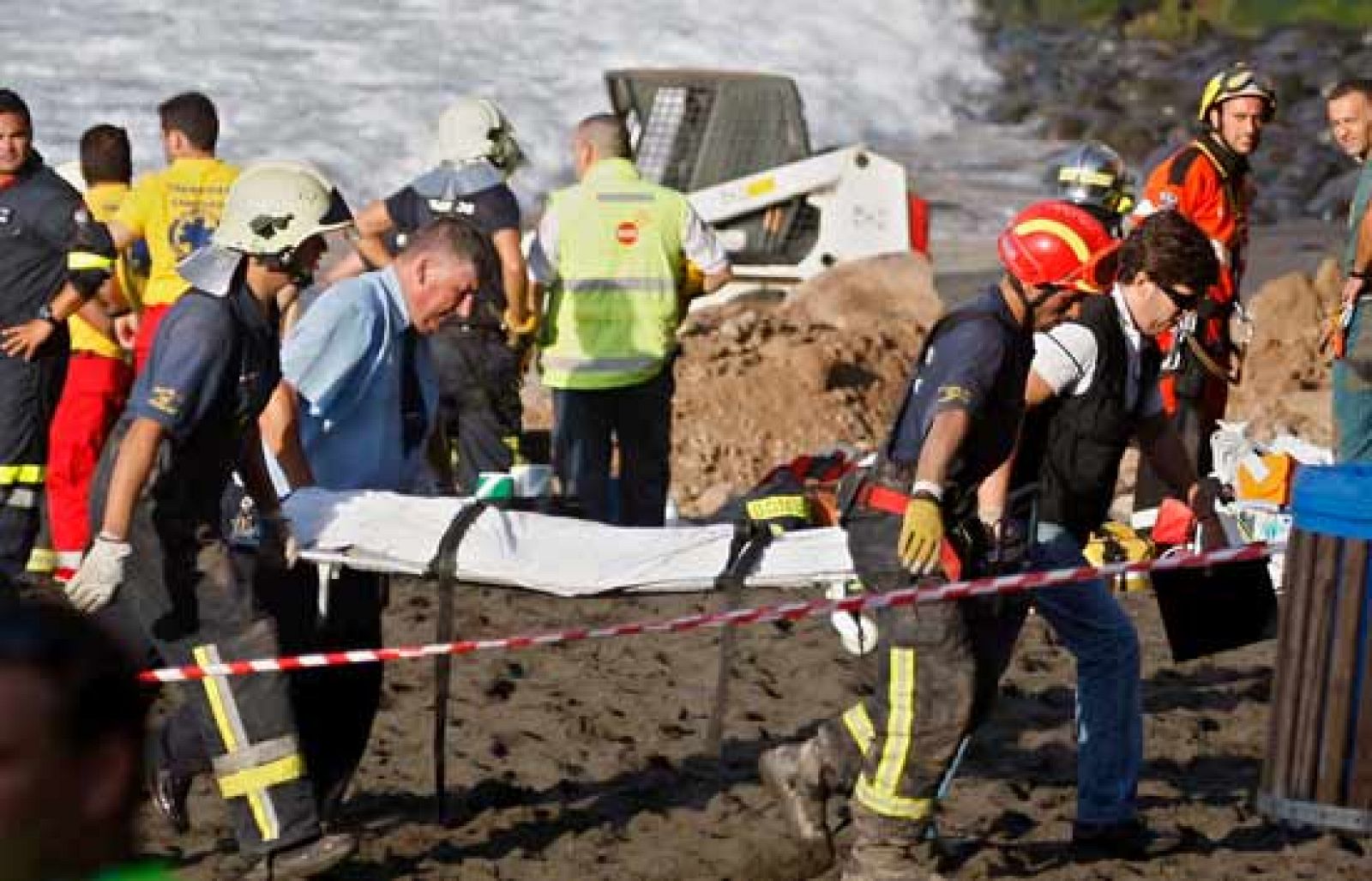 Dos mujeres muertas tras el desprendimiento de rocas en Tenerife | Ver