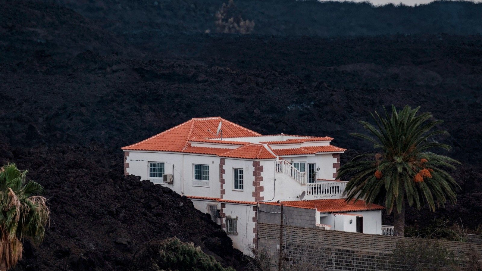 Ultiman las primeras casas para los afectados por el volcán