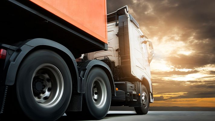 Faltan camioneros: aumenta la demanda de carnets de camión