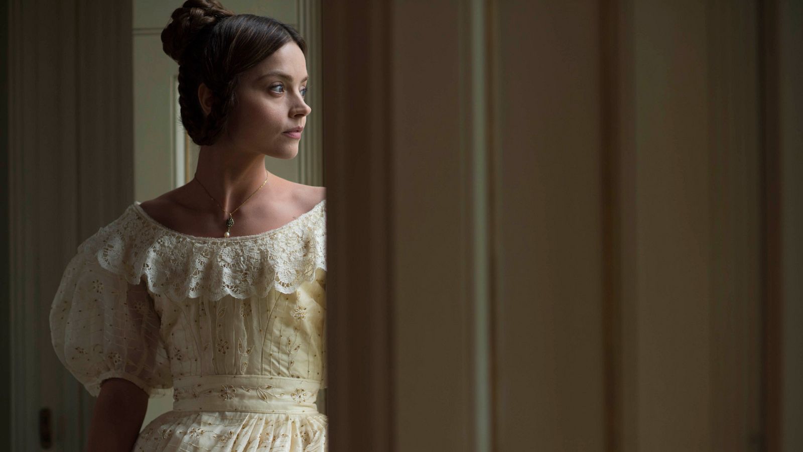 Victoria - Temporada 1 - Episodio 2: Damas de compañía - Ver ahora