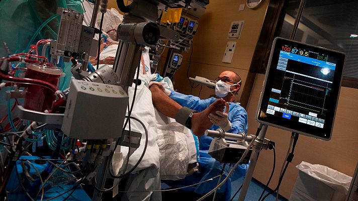 Telediario 1 - El 70% de los ingresados en UCI en España por coronavirus no están vacunados