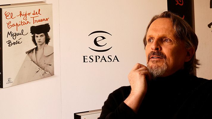 Miguel Bosé recorre su infancia y juventud a través de sus memorias