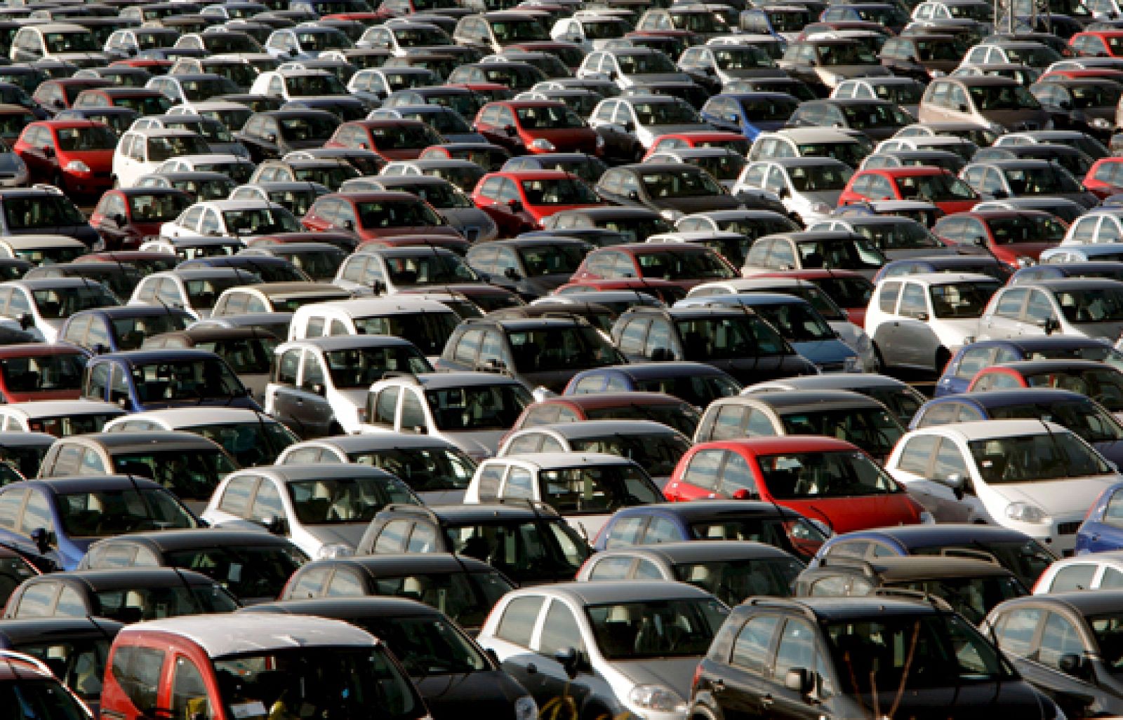 Por segundo mes consecutivo las ventas de coches han vuelto a subir | Ver