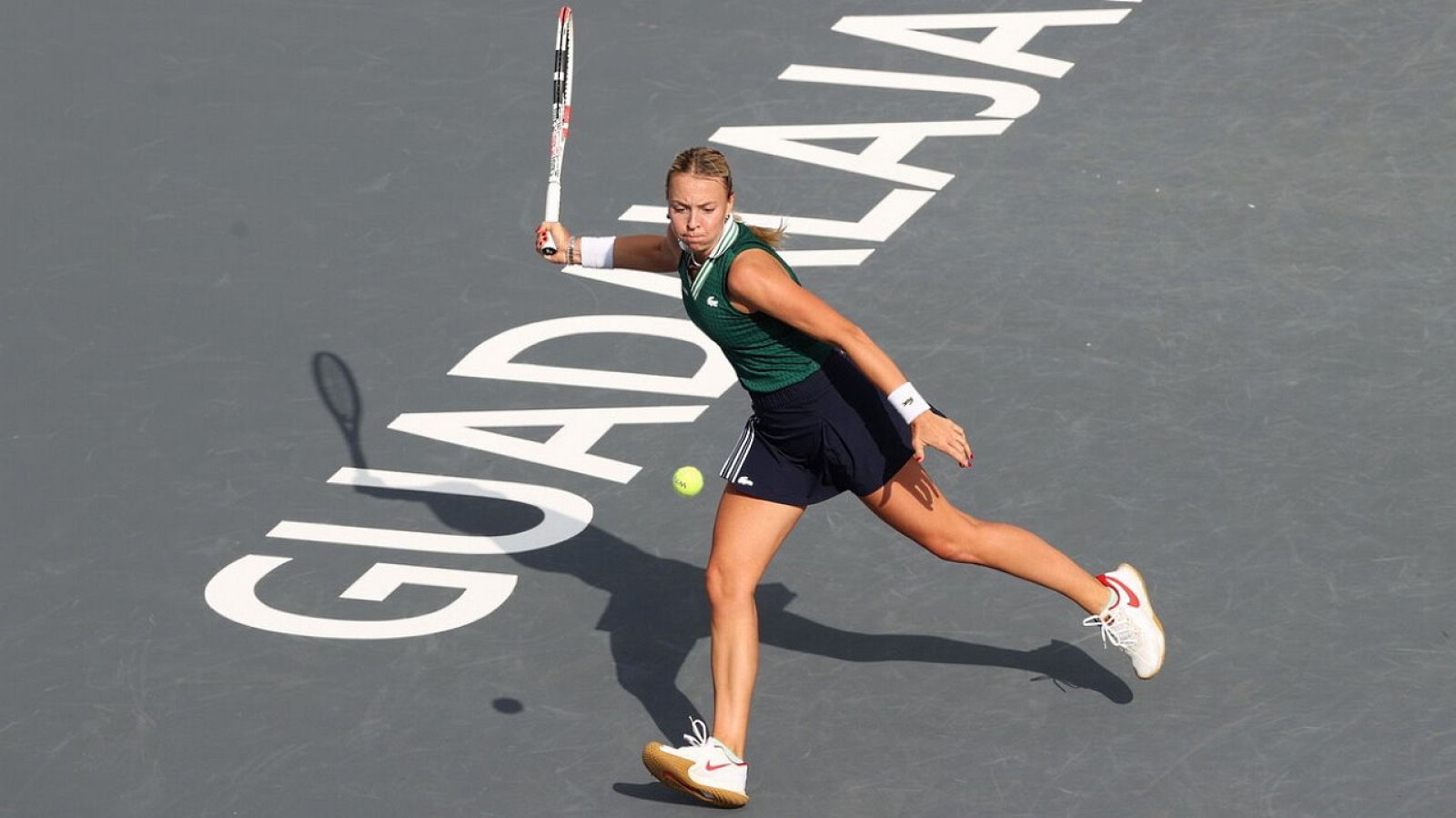 Tenis - WTA Finals Round Robin: Krejcikova - Kontaveit