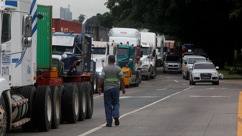 La patronal del transporte convoca un paro antes de Navidad