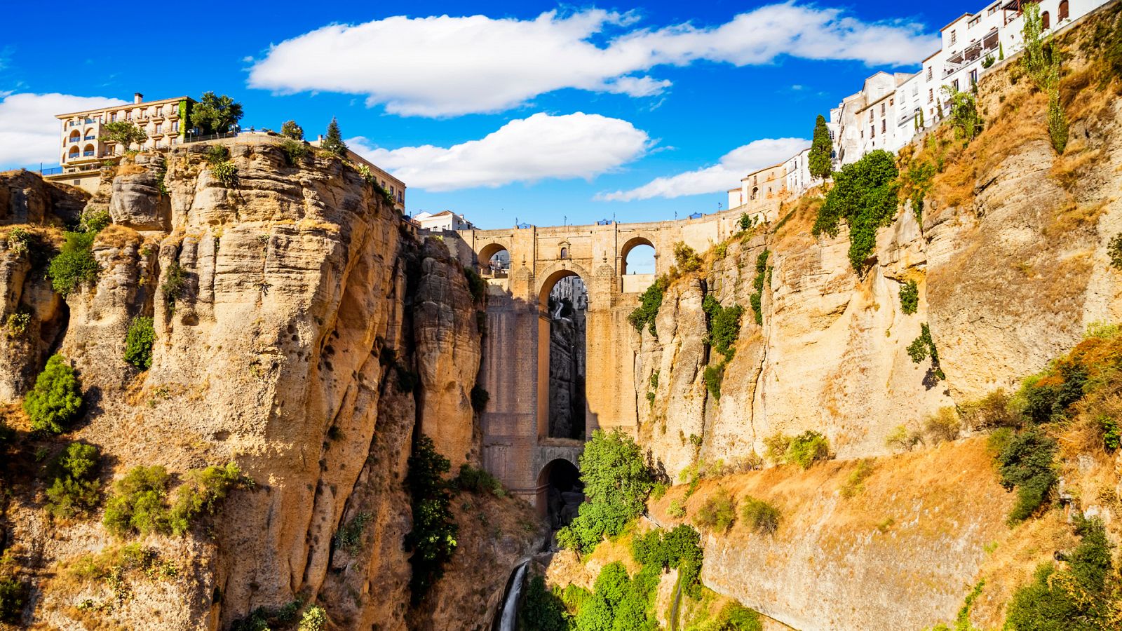 Un país mágico - Ronda - ver ahora