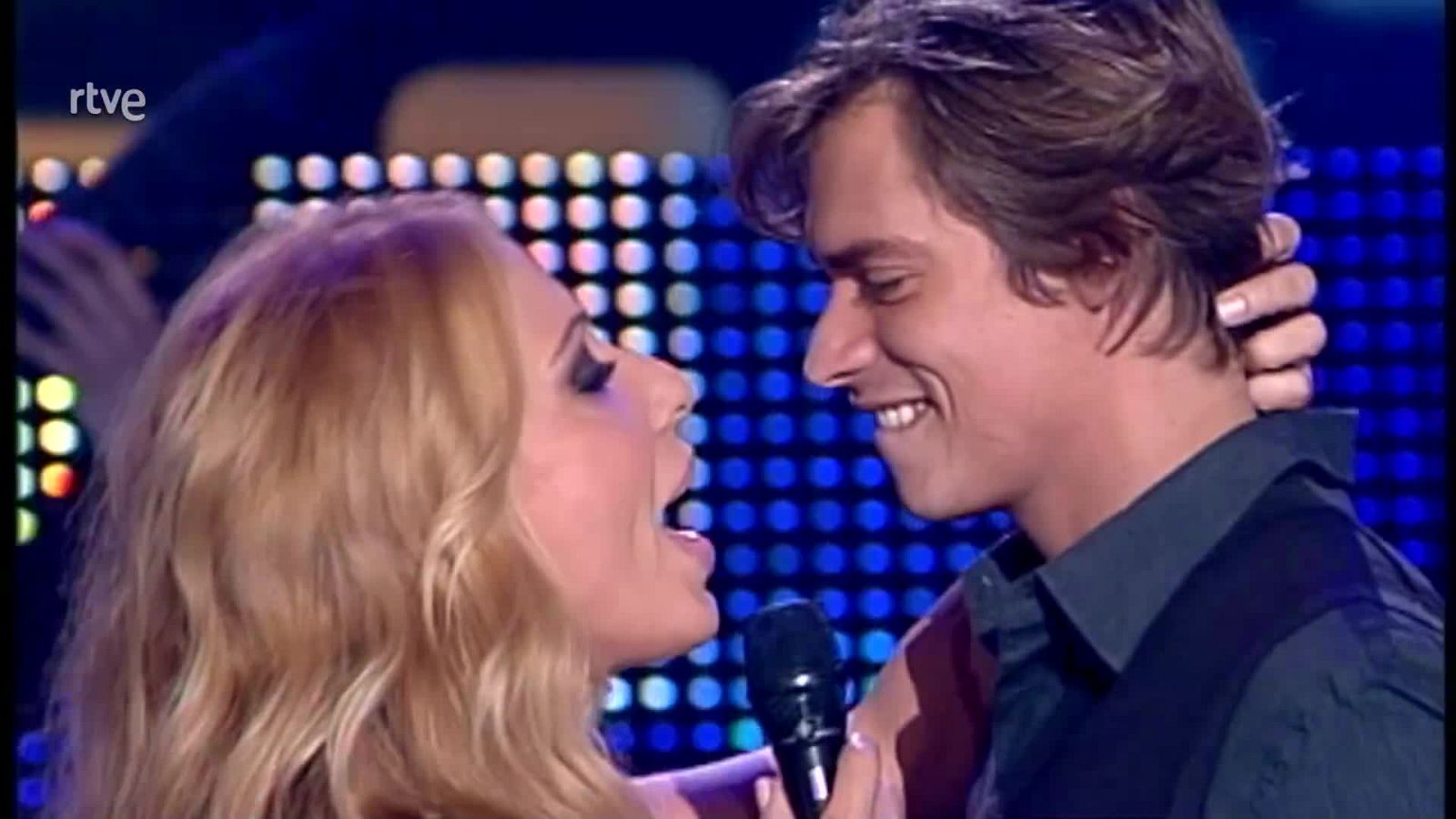 Viaje al centro de la tele - Unidos por la música. Grandes éxitos - ver ahora