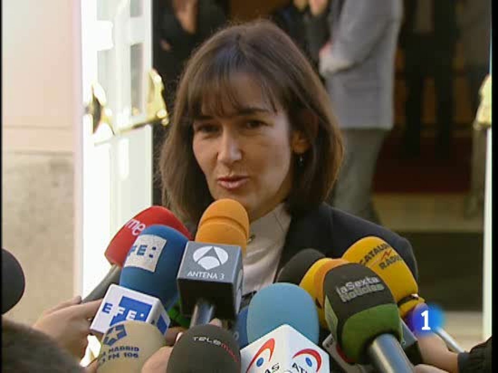 La ministra de Cultura, Ángeles González Sinde, ha recordado la amplia trayectoria de Francisco Ayala y ha dicho que ha sido un testigo privilegiado de la España del siglo 20.