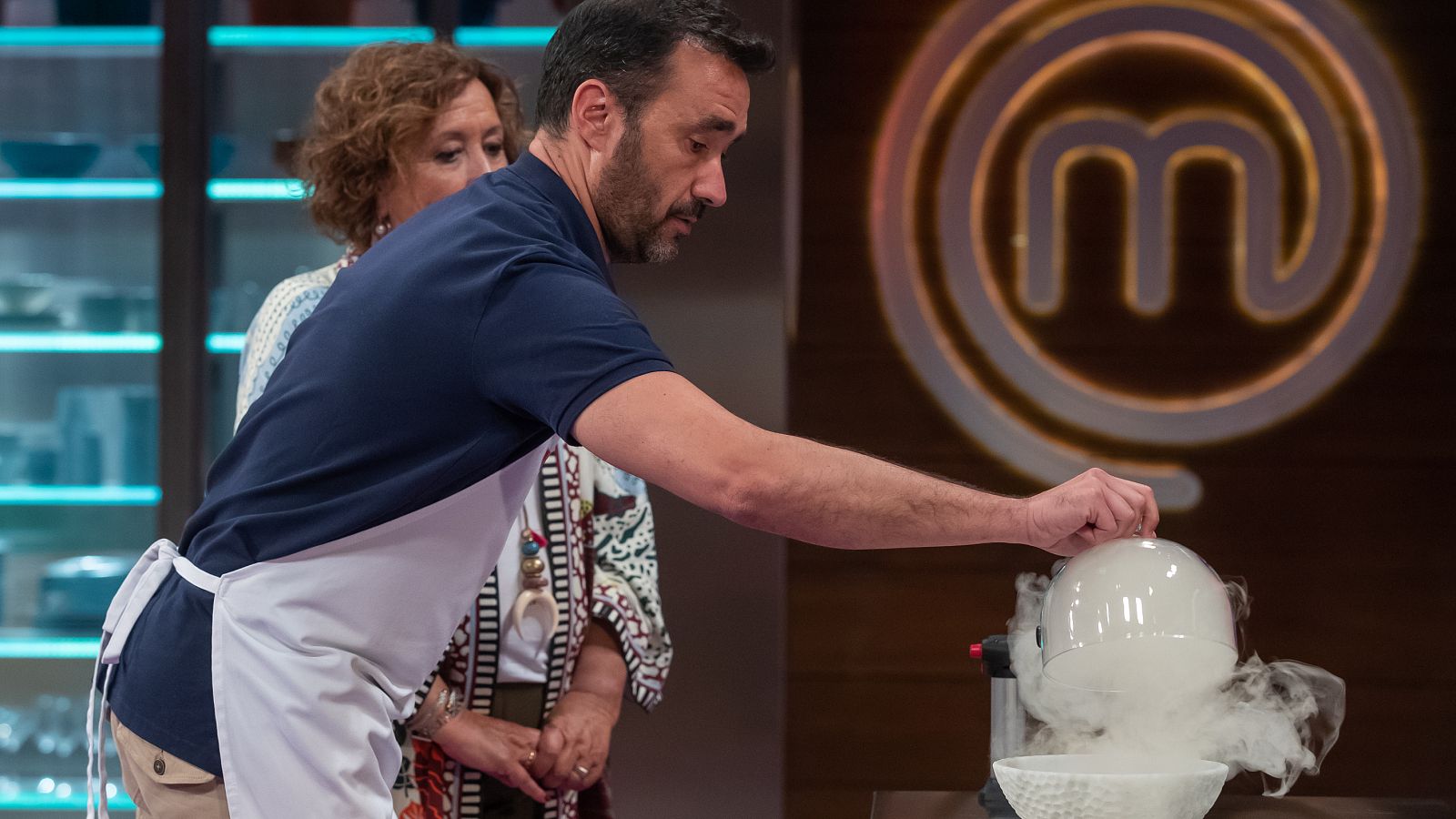 Juanma Castaño se luce frente a su madre en MasterChef