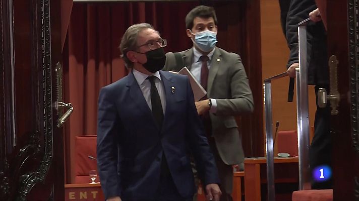 L'Informatiu - El conseller Giró esten la mà dels pressupostos a PSC i comuns