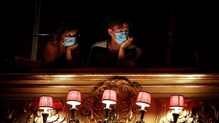 Telediario 2 - Varias CC.AA. barajan restricciones ante el repunte de COVID