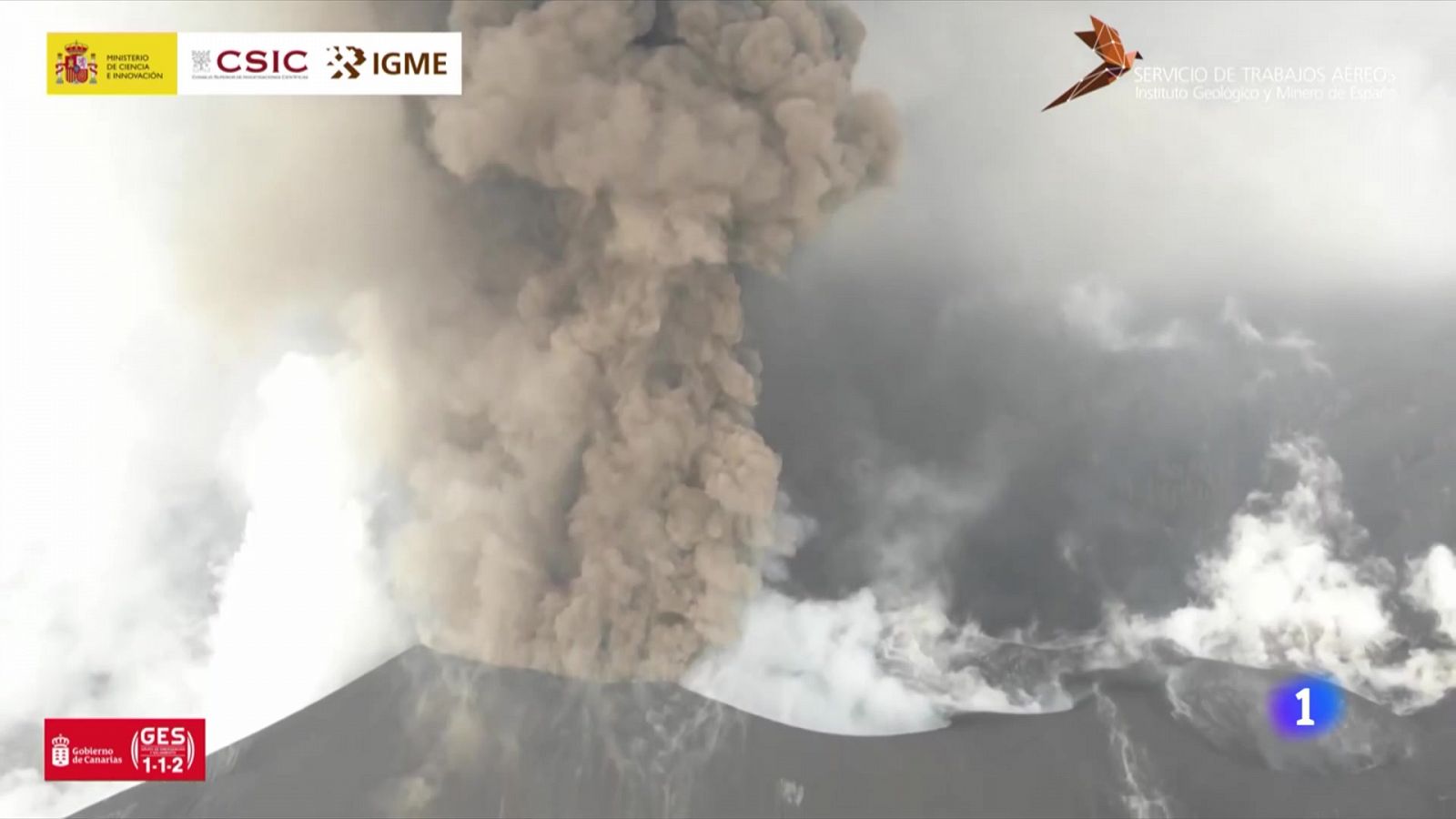Volcán de La Palma: la lava llega al mar por tercera vez