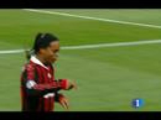 Ronaldinho marca de nuevo (1-1)